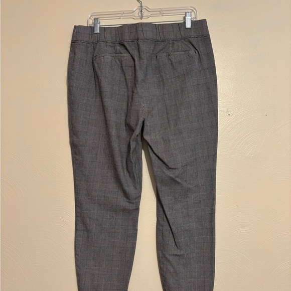 Talbots Women's Gray Plaid Trousers - Picture 10 of 10